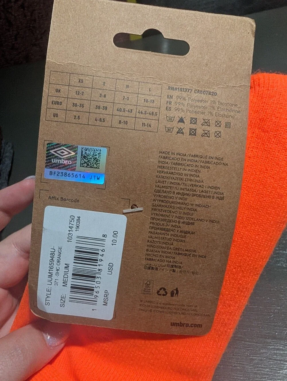 Umbro Football Socks Size Medium (8-10) Orange New In Package